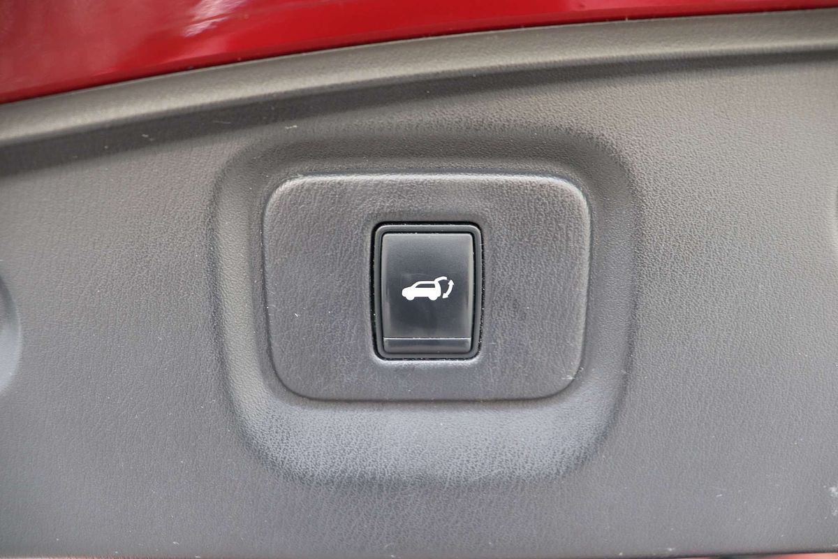 2015 Nissan Pathfinder Ti R52