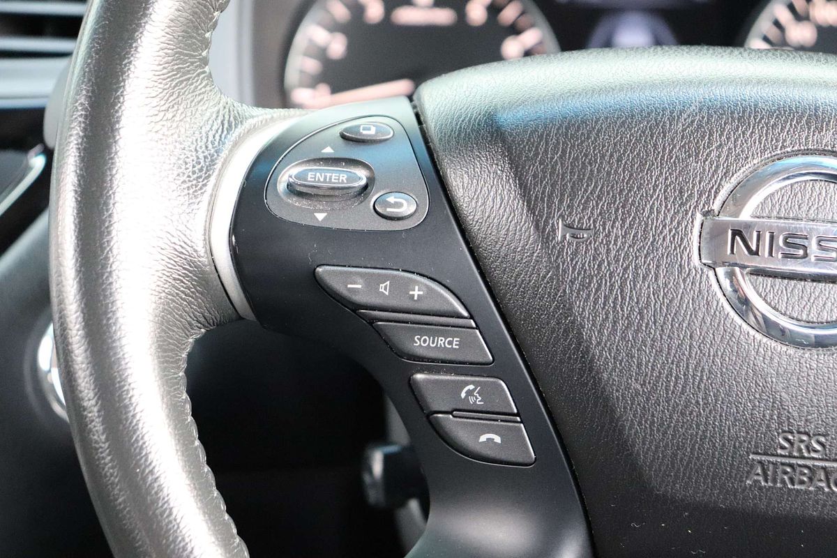 2015 Nissan Pathfinder Ti R52