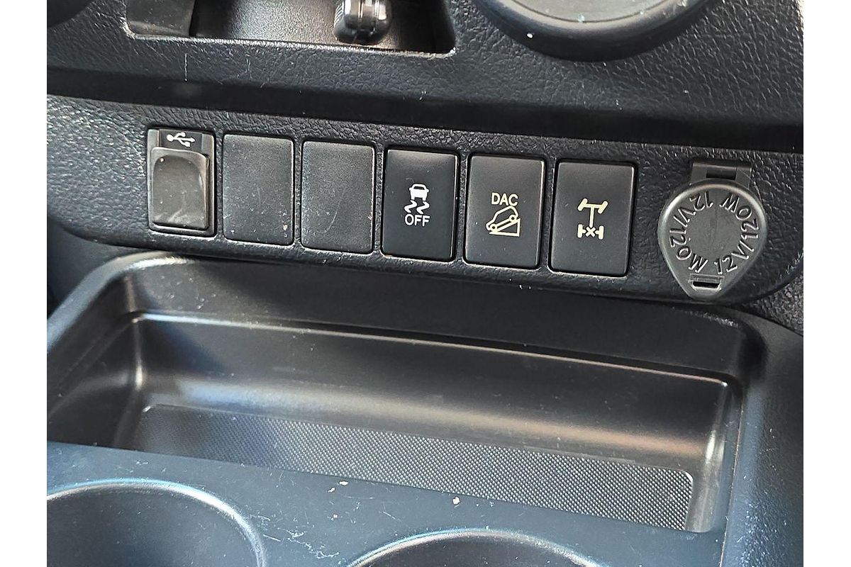 2020 Toyota Hilux SR GUN126R 4X4