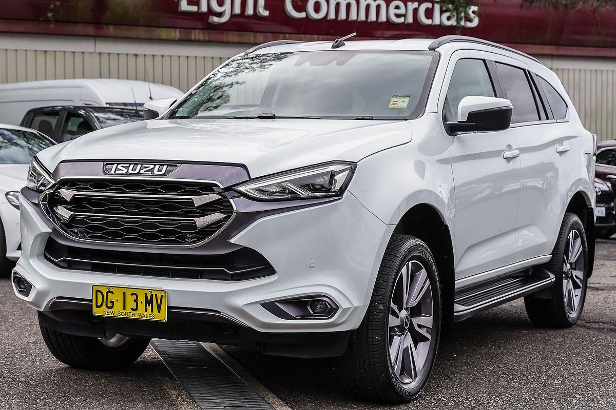 2023 Isuzu MU-X LS-T