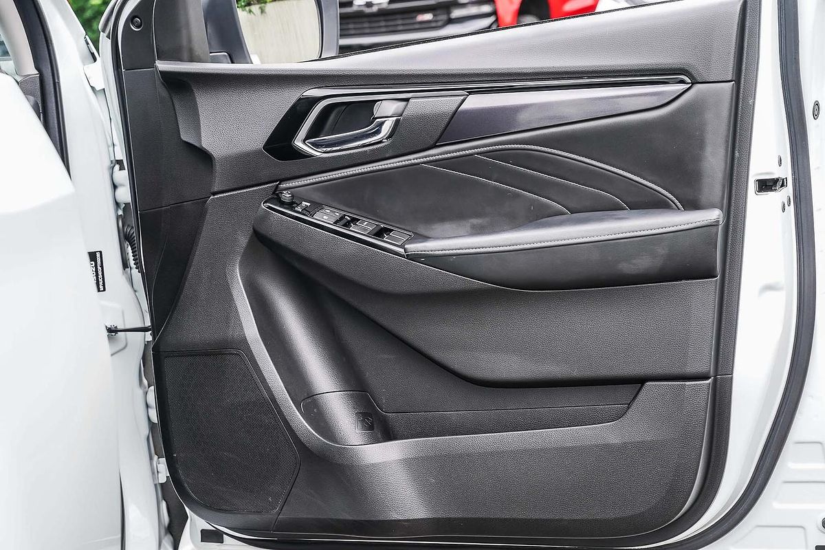 2023 Isuzu MU-X LS-T