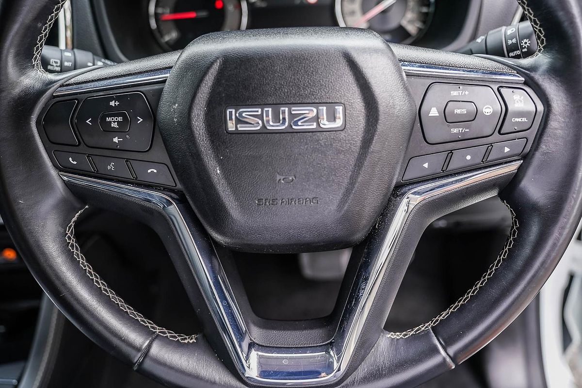 2023 Isuzu MU-X LS-T