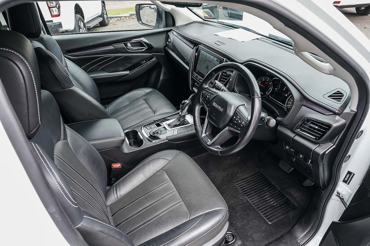 2023 Isuzu MU-X LS-T
