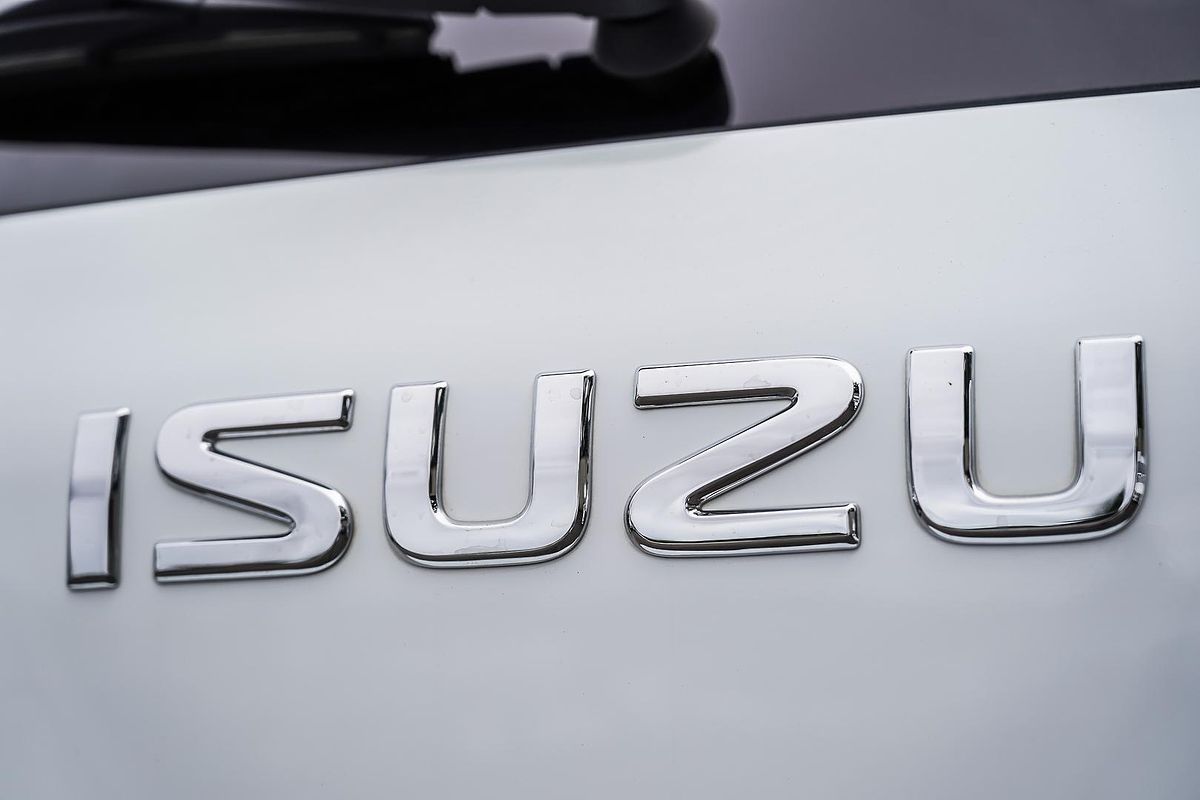 2023 Isuzu MU-X LS-T