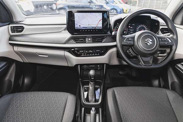2024 Suzuki Swift Hybrid UZ