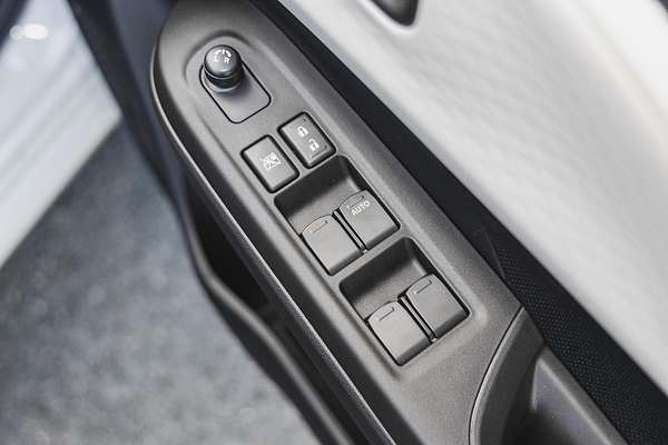 2024 Suzuki Swift Hybrid UZ