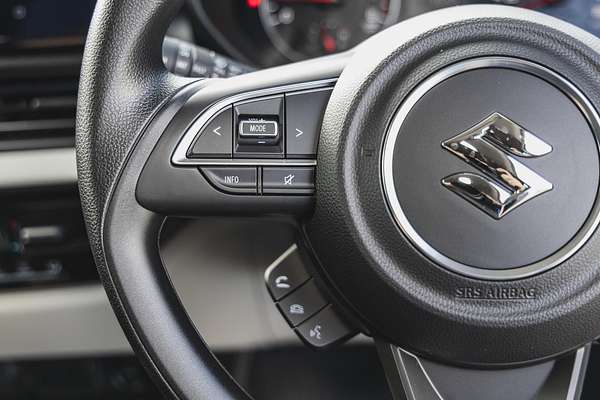 2024 Suzuki Swift Hybrid UZ