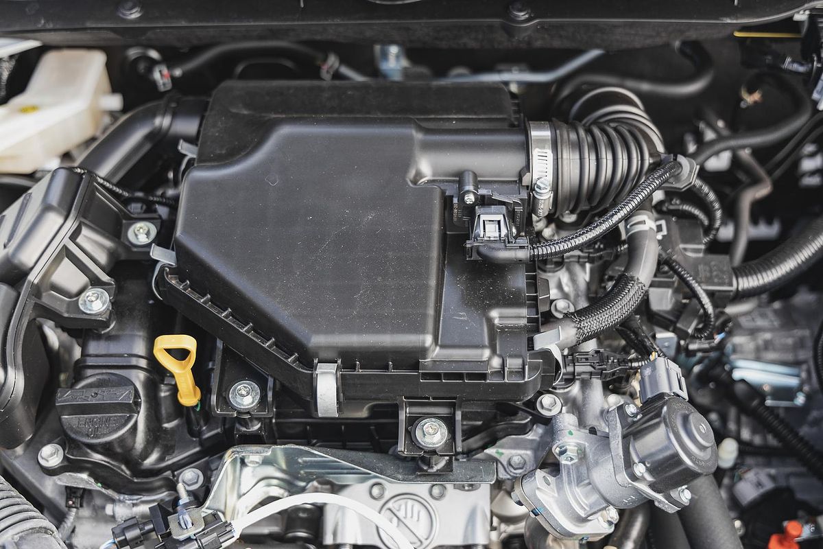 2024 Suzuki Swift Hybrid UZ