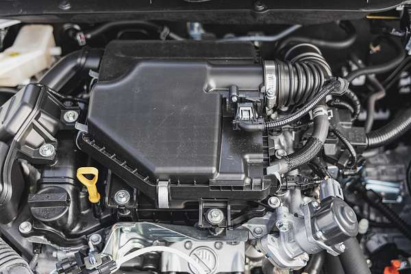 2024 Suzuki Swift Hybrid UZ