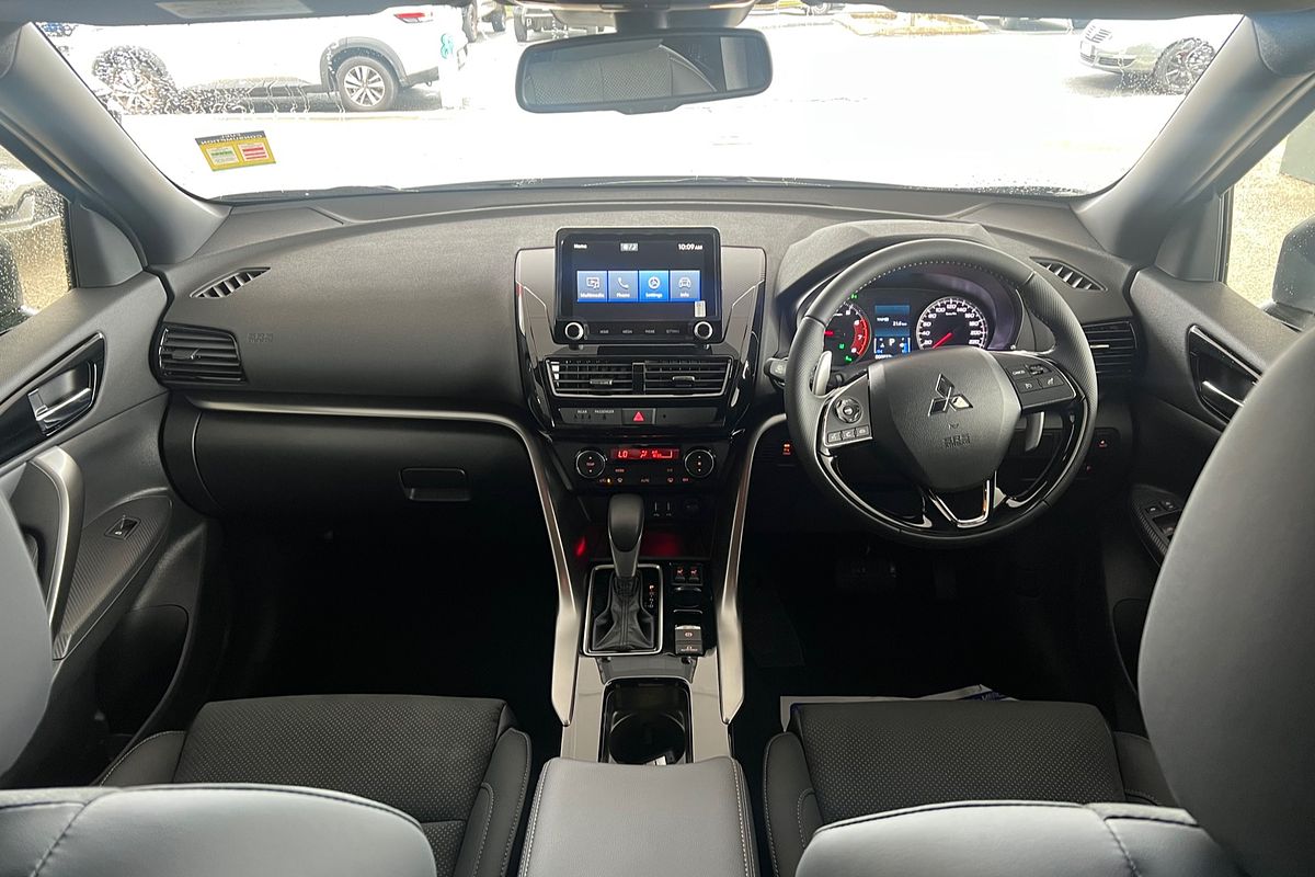 2024 Mitsubishi Eclipse Cross LS Black Edition YB