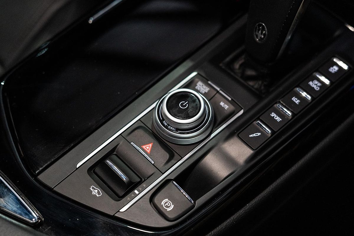 2021 Maserati Levante Modena M161