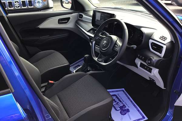 2024 Suzuki Swift Hybrid GLX UZ