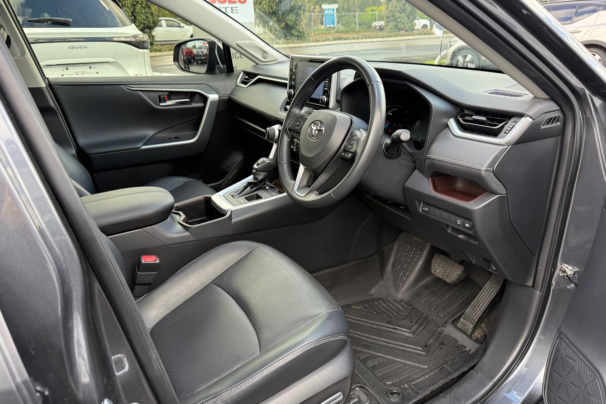 2022 Toyota RAV4 Cruiser AXAH52R