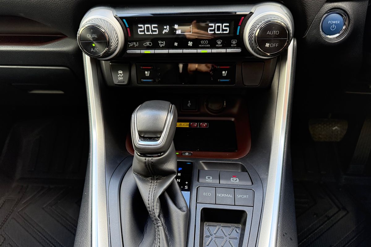 2022 Toyota RAV4 Cruiser AXAH52R