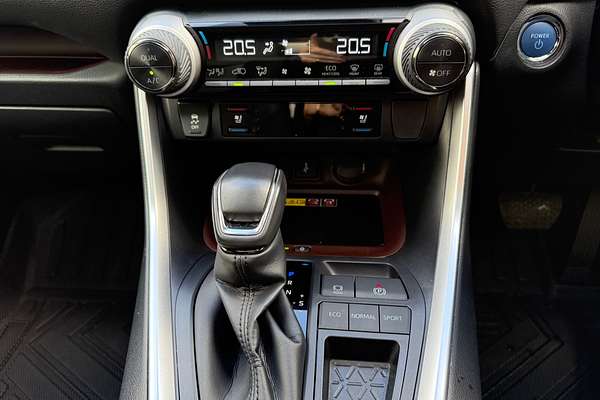 2022 Toyota RAV4 Cruiser AXAH52R