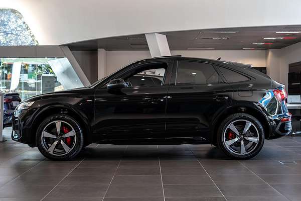 2024 Audi Q5 55 TFSI e S line FY
