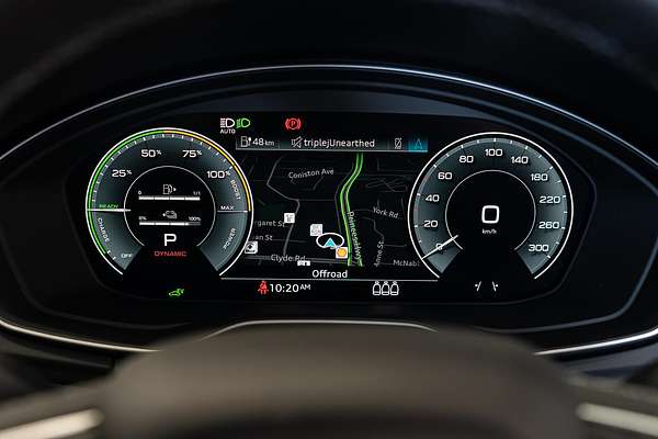 2024 Audi Q5 55 TFSI e S line FY
