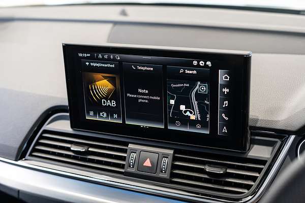 2024 Audi Q5 55 TFSI e S line FY