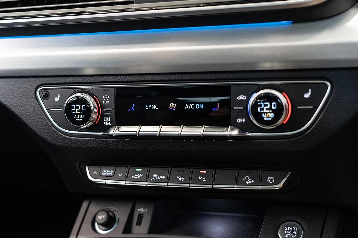 2024 Audi Q5 55 TFSI e S line FY