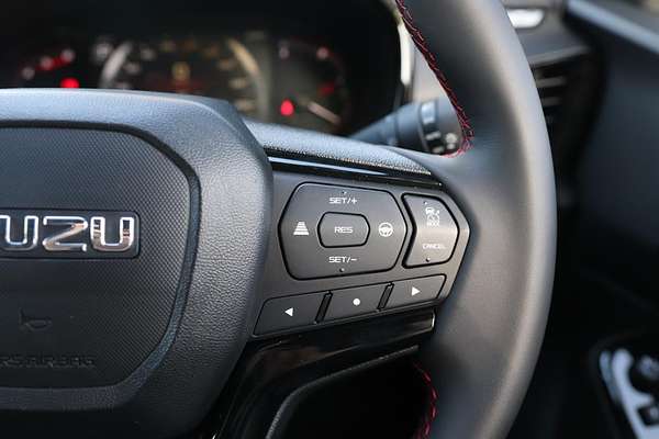 2025 Isuzu D-MAX X-TERRAIN 4X4