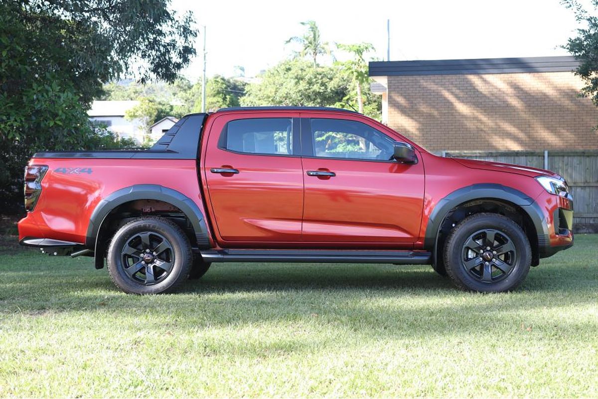 2025 Isuzu D-MAX X-TERRAIN 4X4
