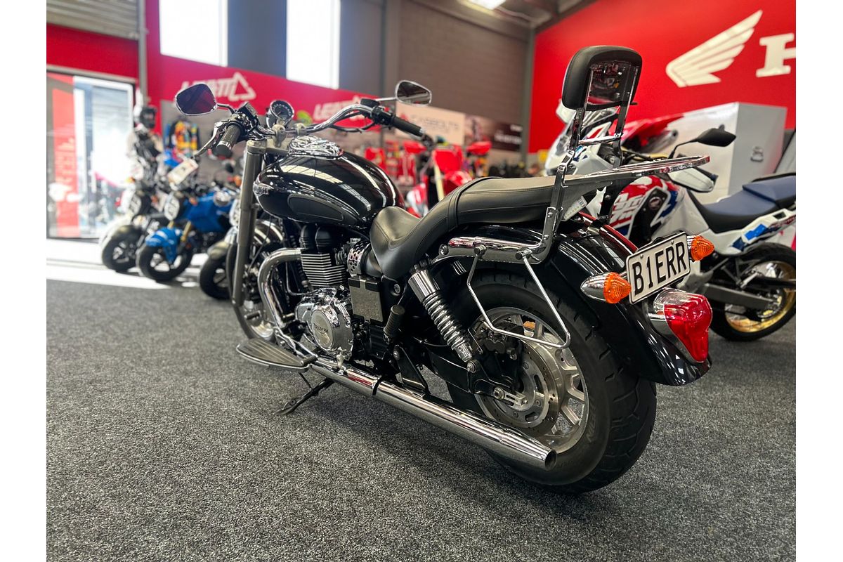 2016 Triumph BONNEVILLE AMERICA