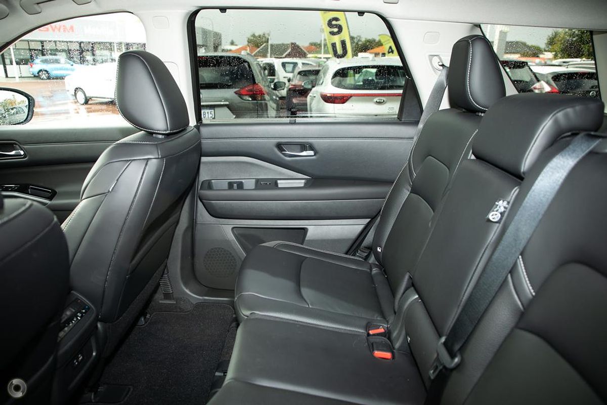 2024 Nissan Pathfinder Ti R53