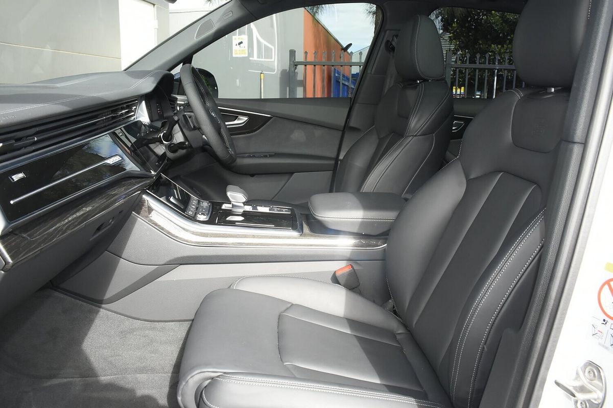 2024 Audi Q7 55 TFSI S line 4M