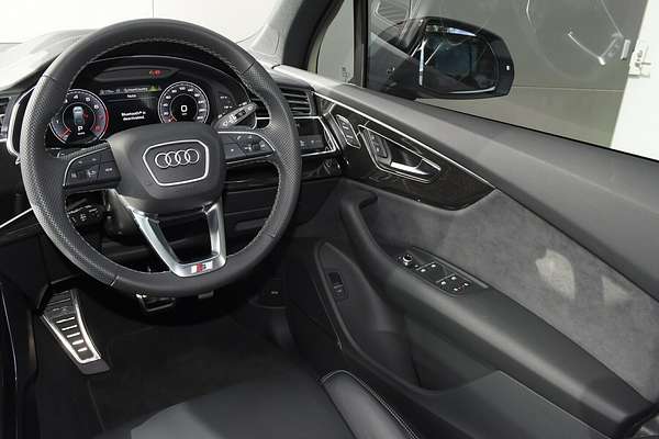 2024 Audi Q7 55 TFSI S line 4M
