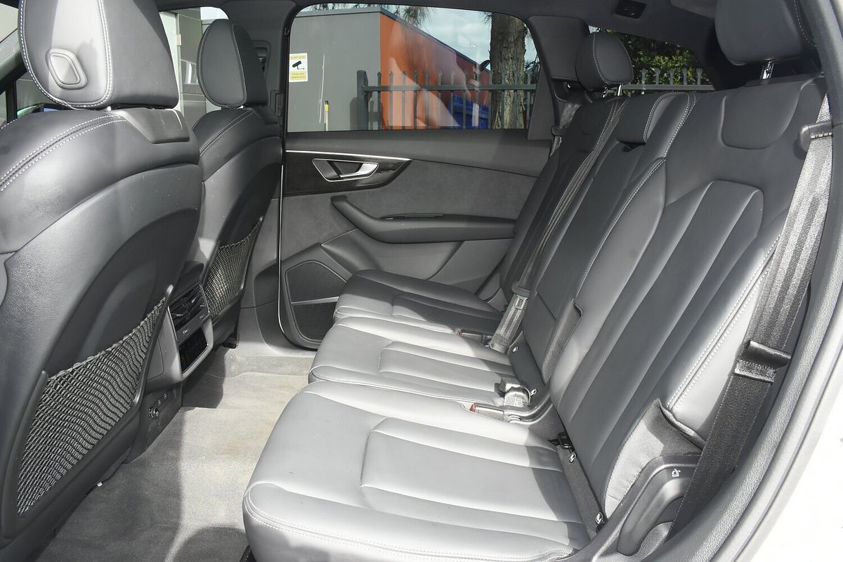 2024 Audi Q7 55 TFSI S line 4M