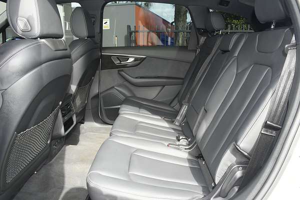 2024 Audi Q7 55 TFSI S line 4M