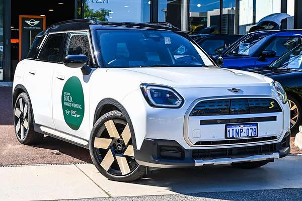 2024 MINI Countryman SE Favoured U25