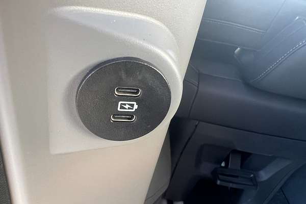 2024 Ford Tourneo Active AV