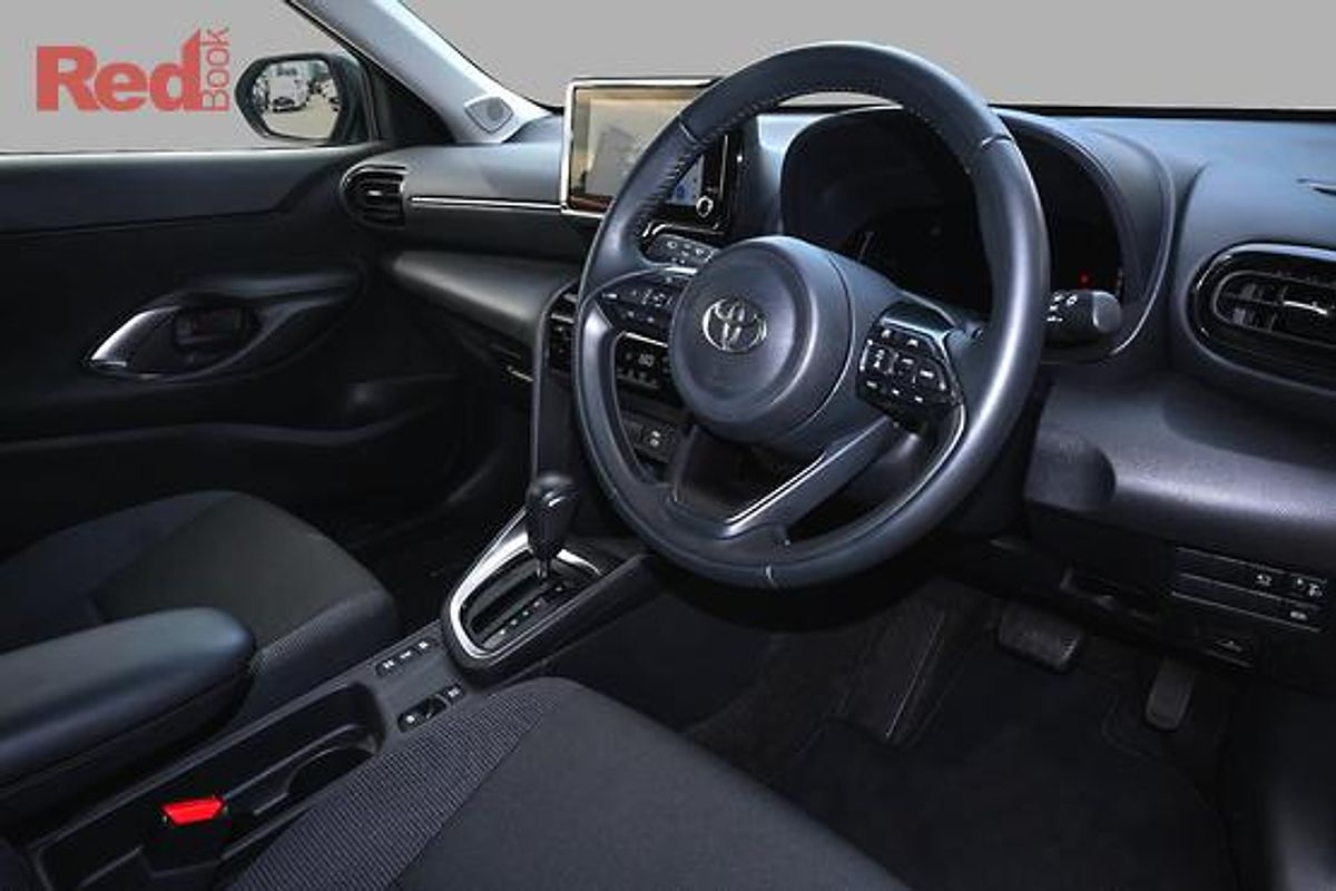 2025 Toyota Yaris Cross GXL MXPJ10R