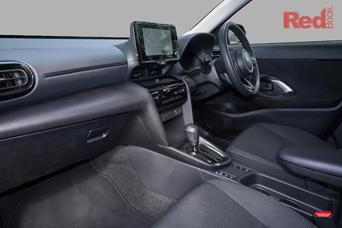 2025 Toyota Yaris Cross GXL MXPJ10R
