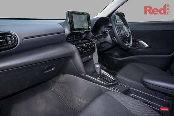 2025 Toyota Yaris Cross GXL MXPJ10R