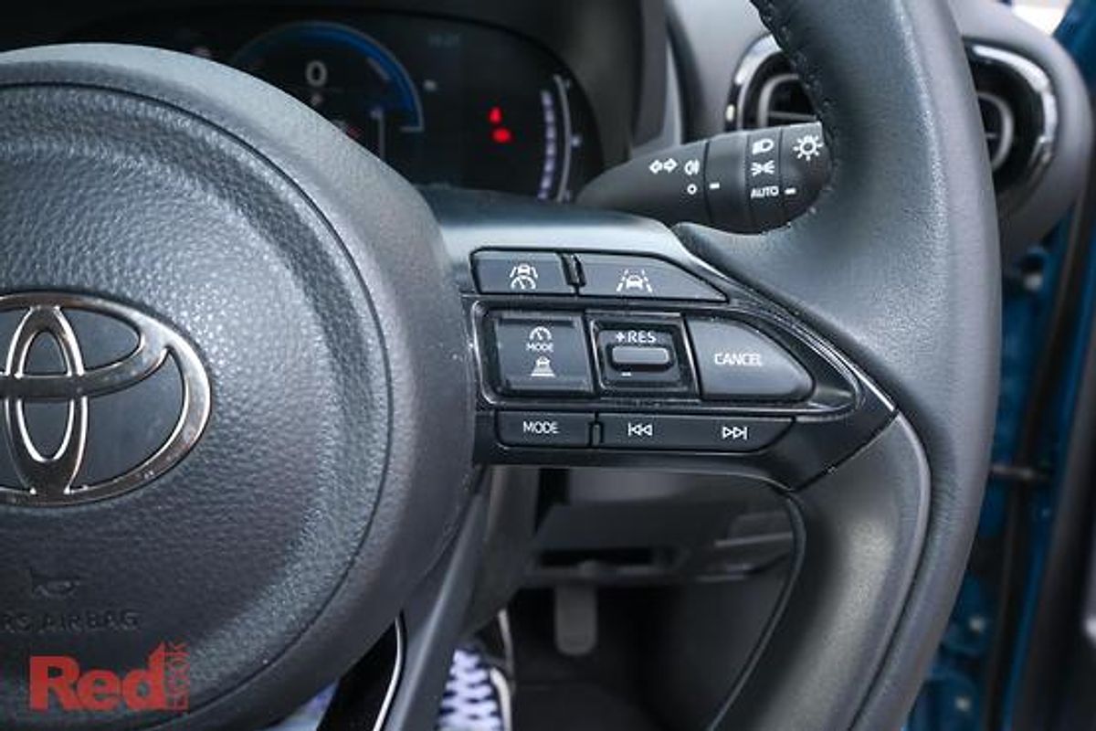 2025 Toyota Yaris Cross GXL MXPJ10R