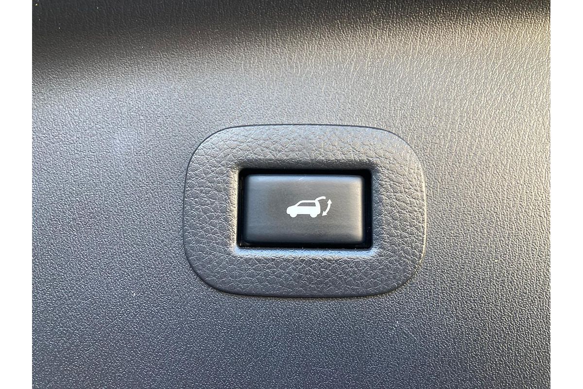 2023 Nissan Patrol Ti-L Y62