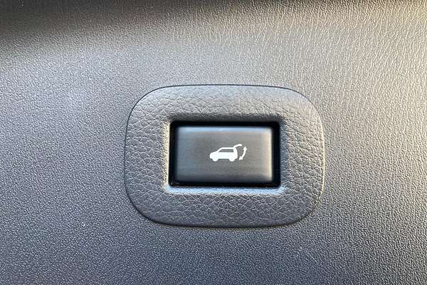 2023 Nissan Patrol Ti-L Y62