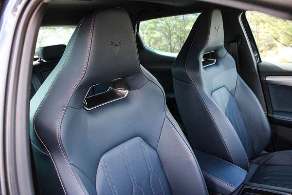 2024 CUPRA Leon VZx KL