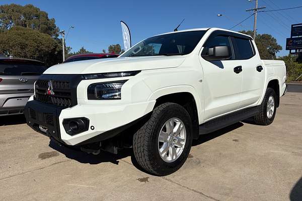 2024 Mitsubishi Triton GLX+ MV 4X4