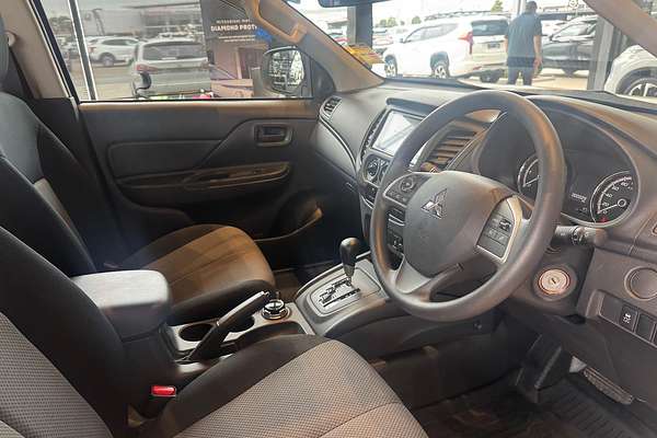 2023 Mitsubishi Triton GLX MR 4X4