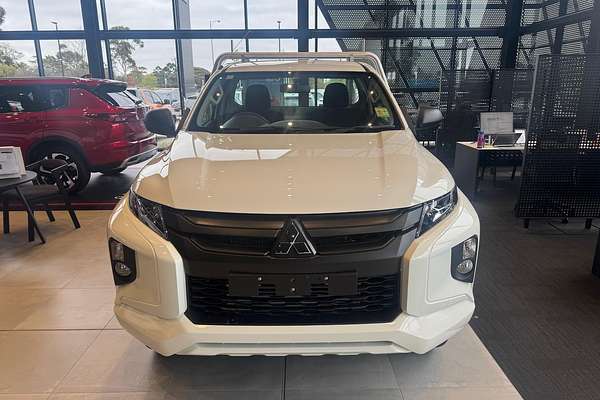2023 Mitsubishi Triton GLX MR 4X4
