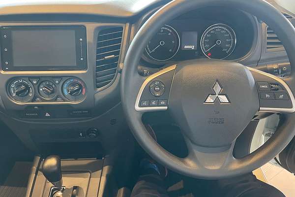 2023 Mitsubishi Triton GLX MR 4X4