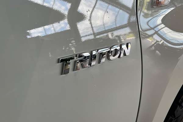 2023 Mitsubishi Triton GLX MR 4X4