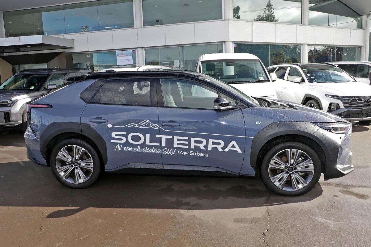 2024 Subaru Solterra AWD Touring E1-1