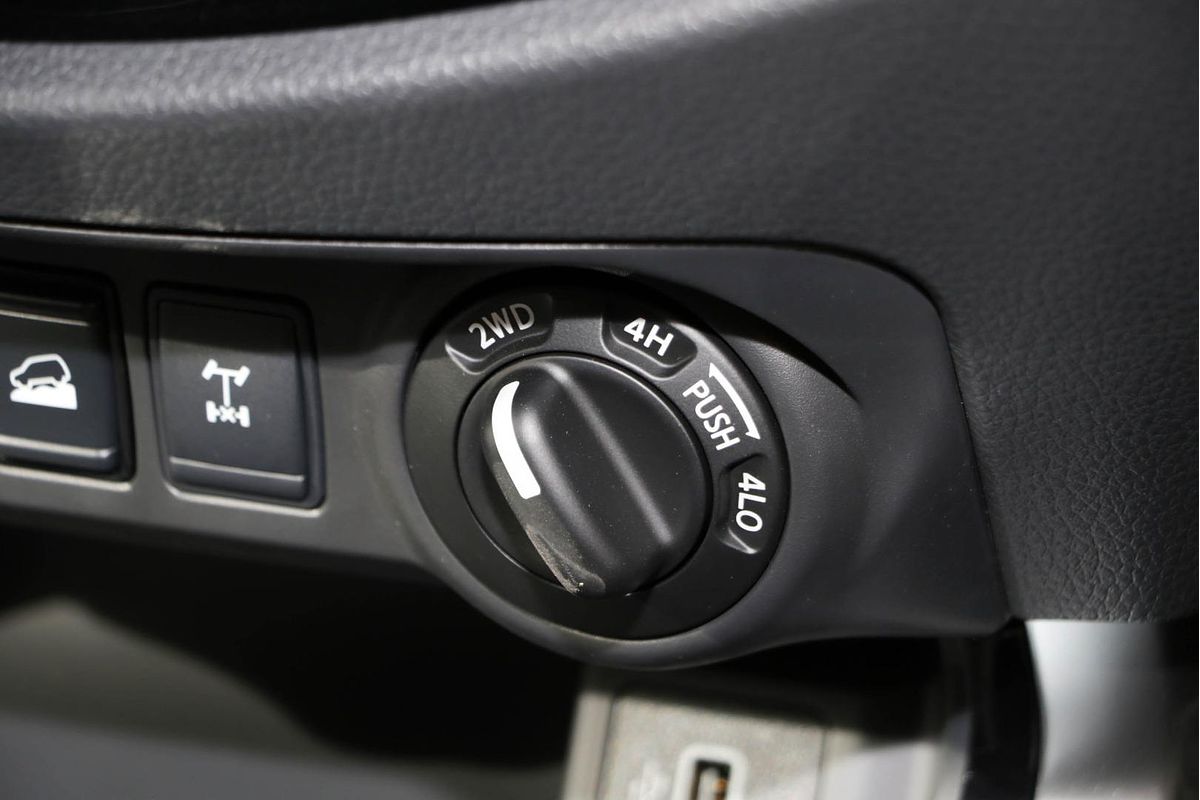 2024 Nissan Navara ST-X D23 4X4