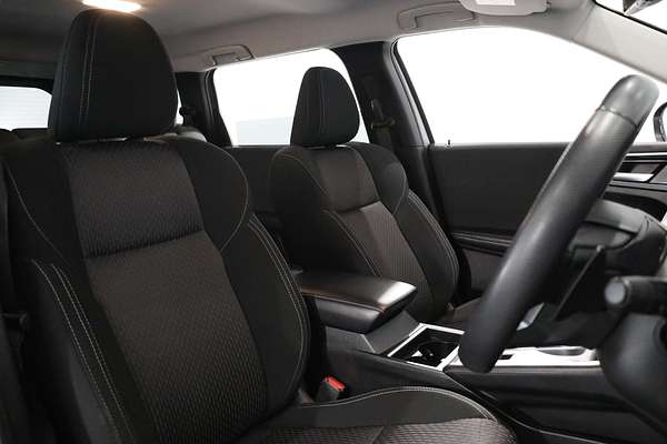 2023 Mitsubishi Outlander LS ZM