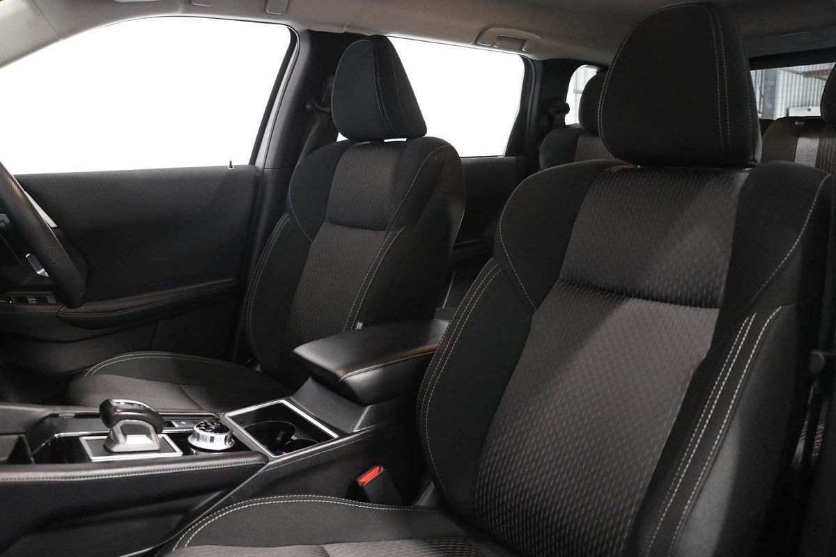2023 Mitsubishi Outlander LS ZM