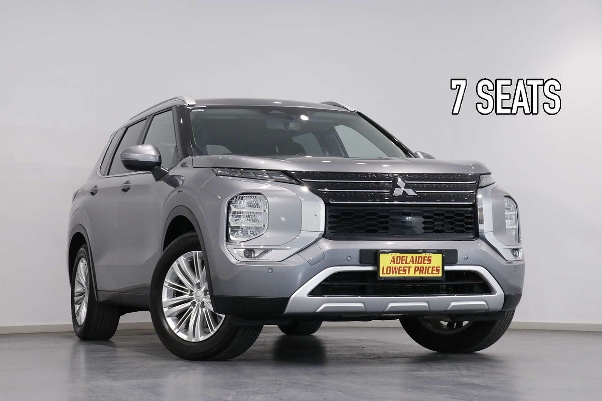 2023 Mitsubishi Outlander LS ZM